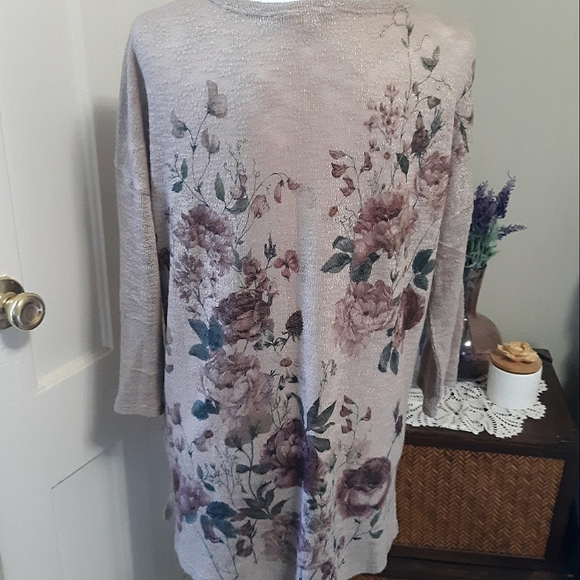 Tunic Length Lightweight Floral Cardigan - Picture 3 of 6